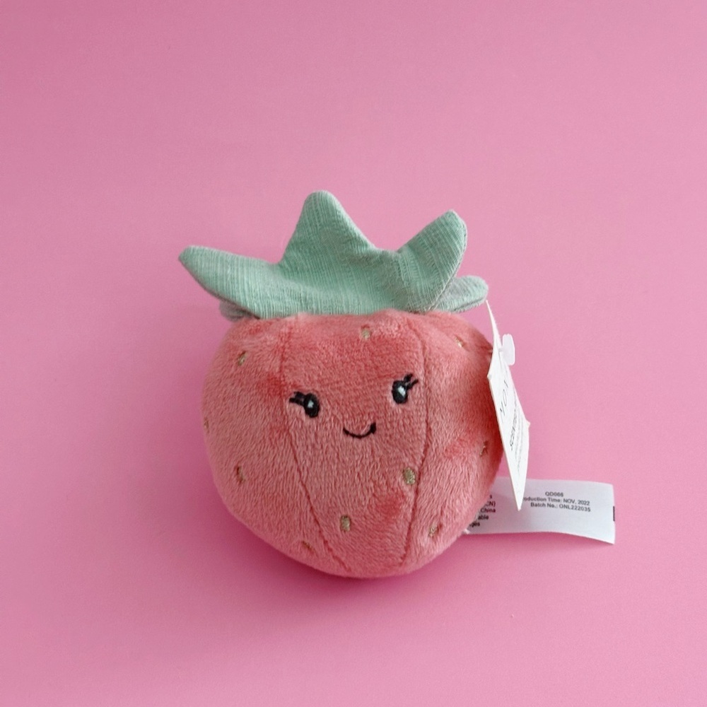 MON AMI - Strawberry Scented Plush Toy - Picture 9 of 14